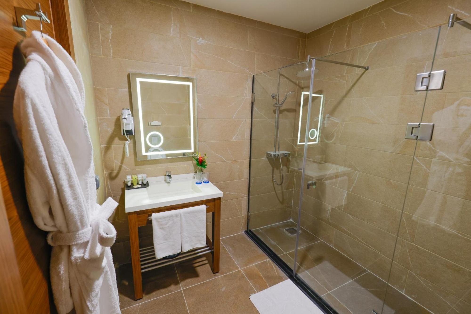 Byblos Hotel 아비장 외부 사진