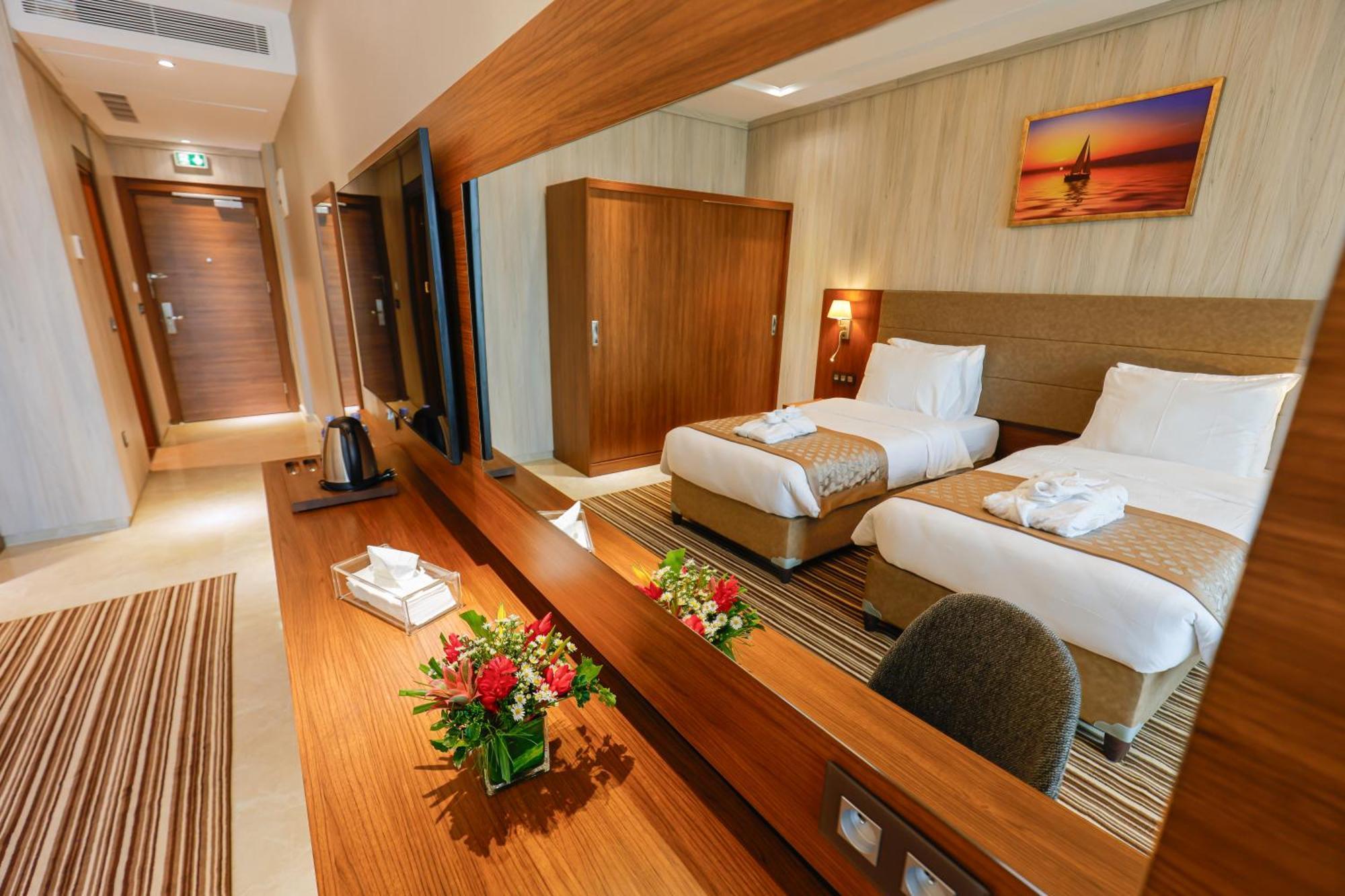 Byblos Hotel 아비장 외부 사진