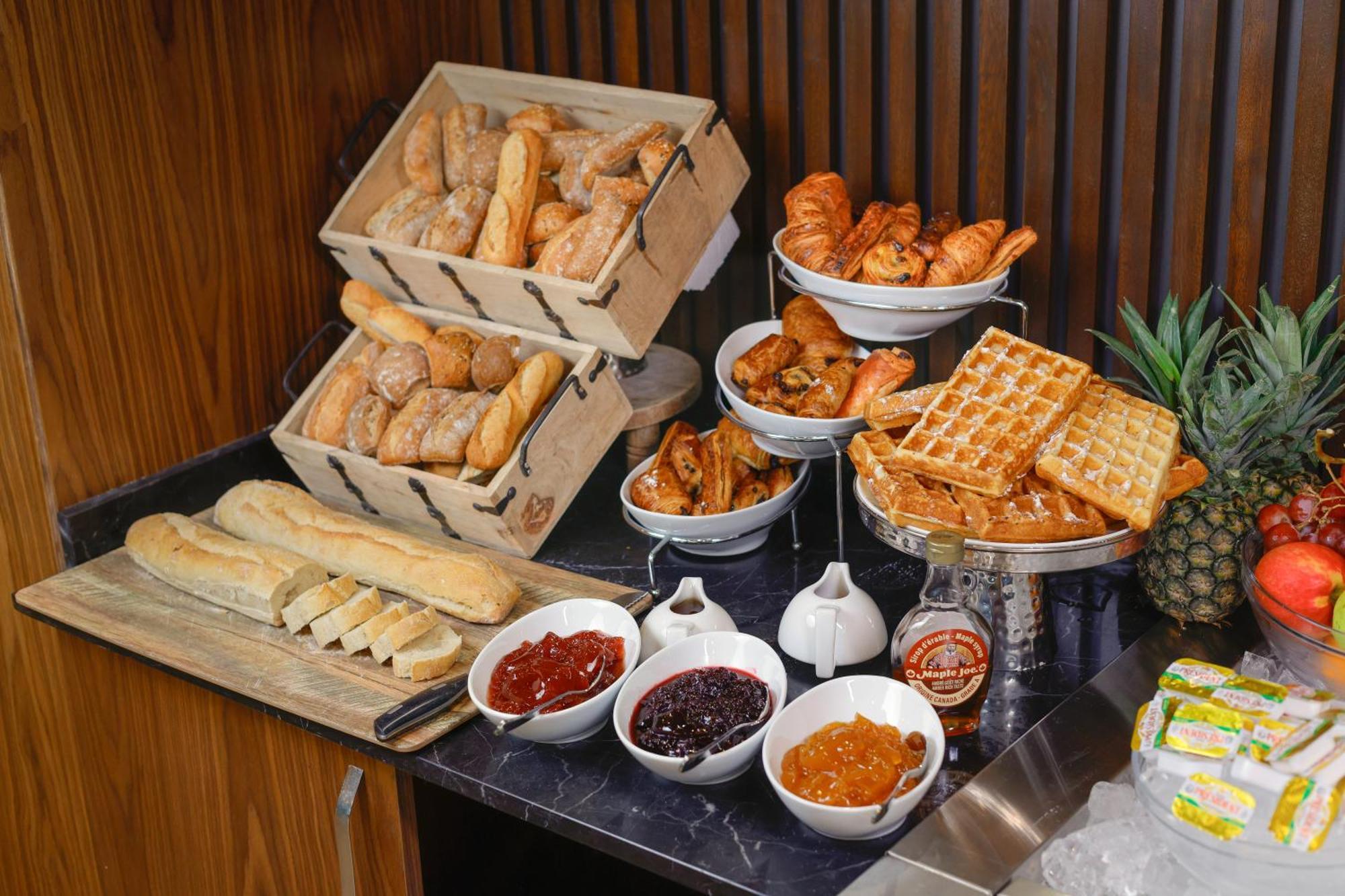 Byblos Hotel 아비장 외부 사진